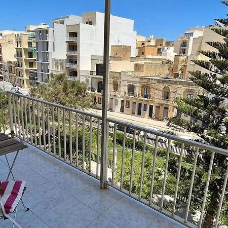 Sea View And Valley View Flat In Marsalforn Apartment Bagian luar foto